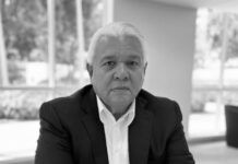 Eccio León: “Debemos observar el mundo en crisis para buscar soluciones a la sociedad”