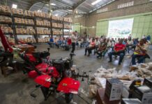 Entregan equipos para reforzar investigación agropecuaria en Miranda