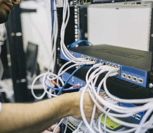 Gobierno venezolano exonerará de impuestos al sector telecomunicaciones