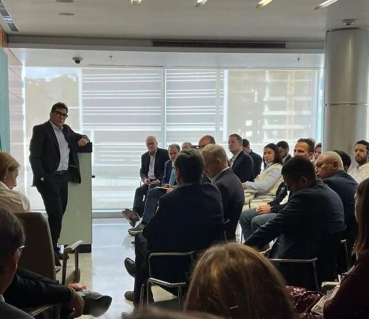 CONAPRI realizó reunión de trabajo con Embajador de Colombia Milton Rengifo